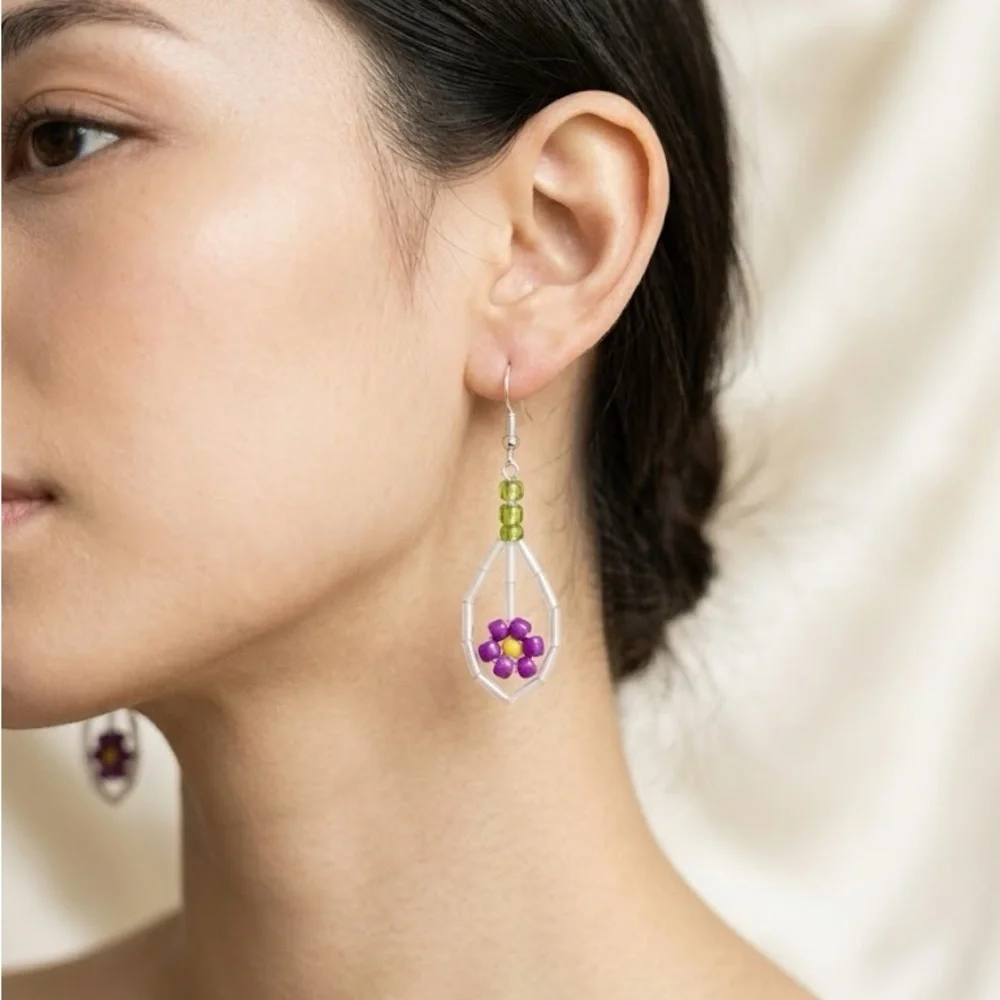 NWOT Handmade Beaded Purple Flower Drop Earrings